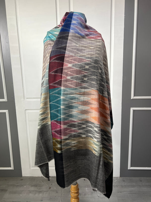 Pashmina Stoles - Weaving